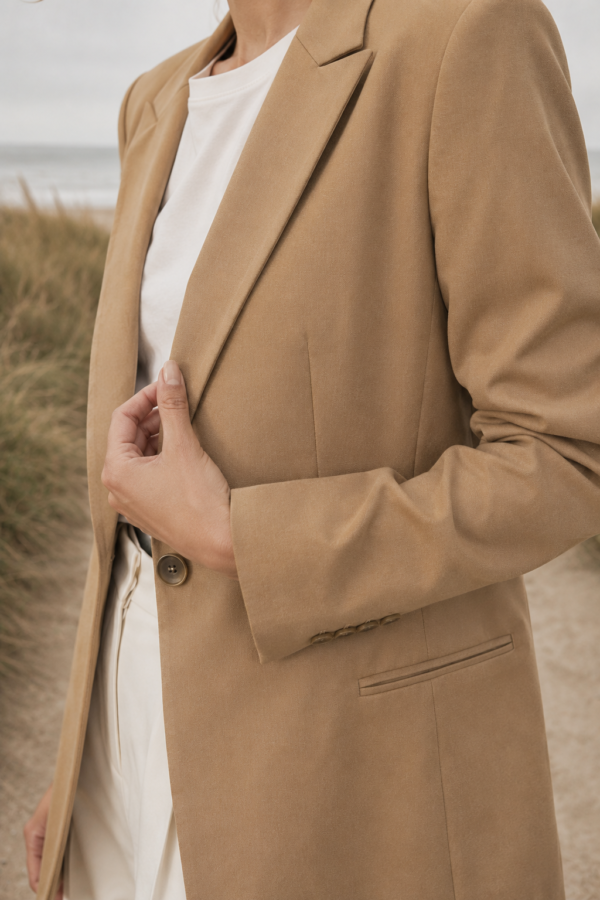 Dune 17 light jacket fabric detail