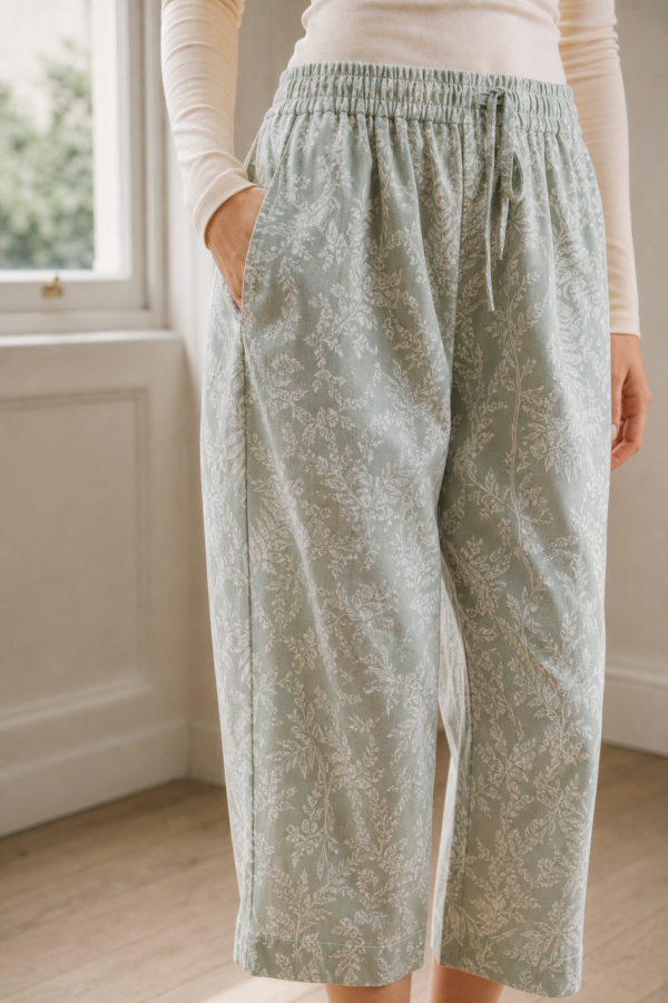 Fern 24 crop trouser fabric detail