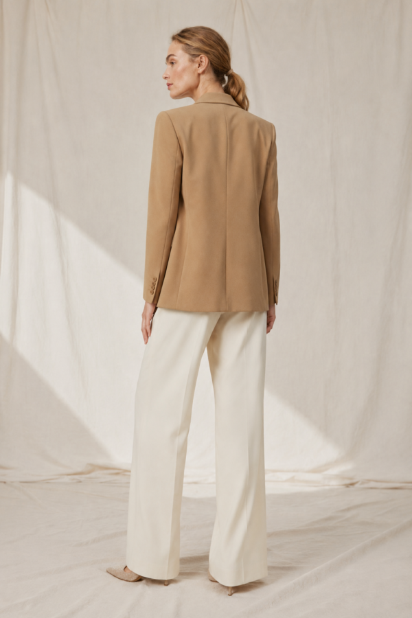 Dune 27 light jacket back or construction