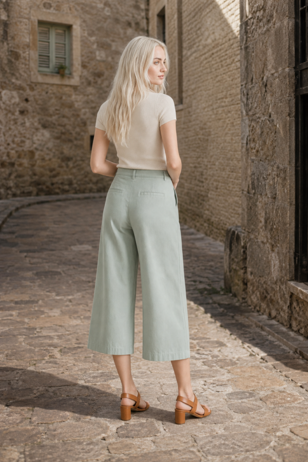 Fern 64 crop trouser back or construction