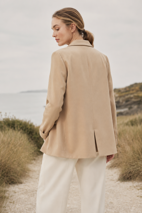 Dune 67 light jacket back or construction